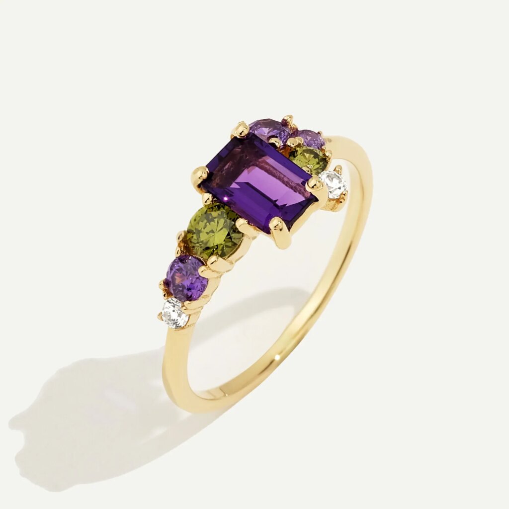 14 Ayar Altın Renkli Taşlı Yüzük