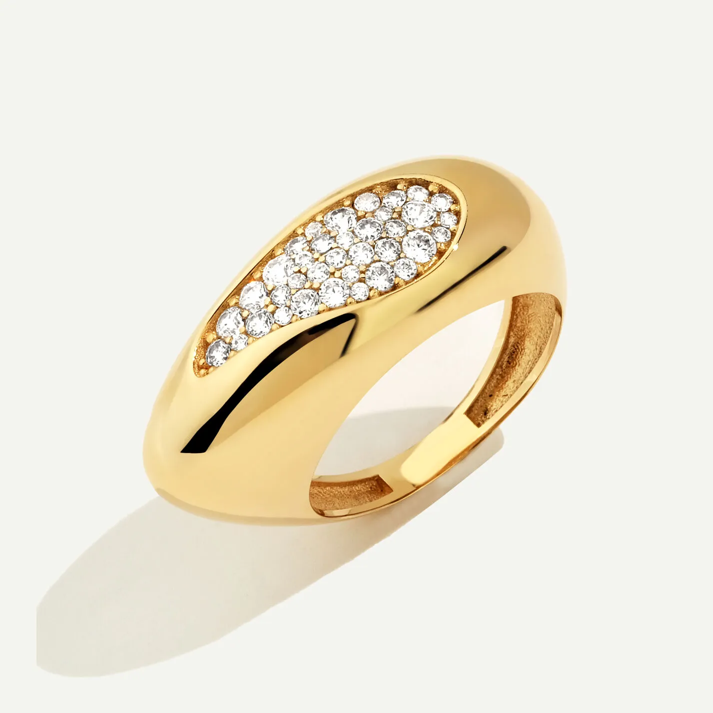 14 Ayar Altın Yoğun Taş Detaylı Yüzük