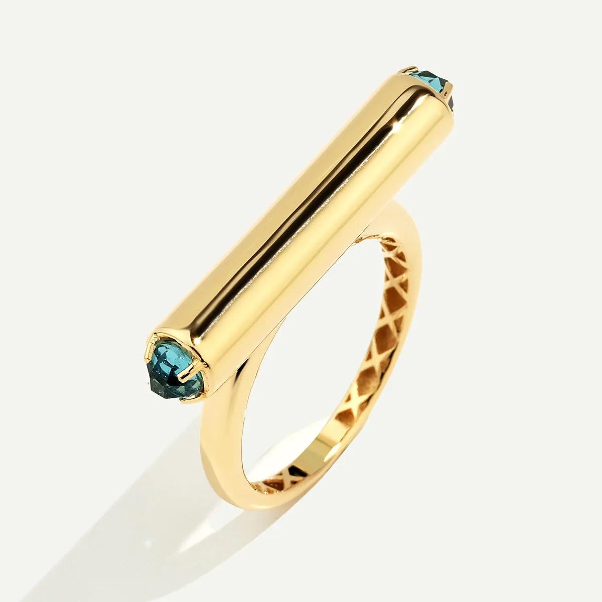 Vega 14 Ayar Altın Taşlı Sütun Yüzük