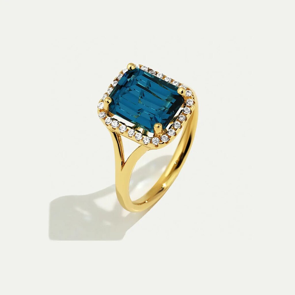 14 Ayar Altın Dikdörtgen Mavi Taşlı Yüzük