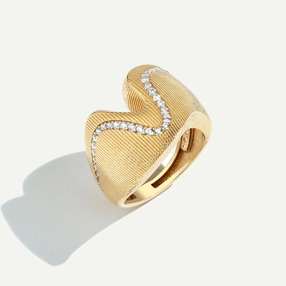 14 Ayar Altın Asimetrik Formlu Su Yolu Taşlı Yüzük