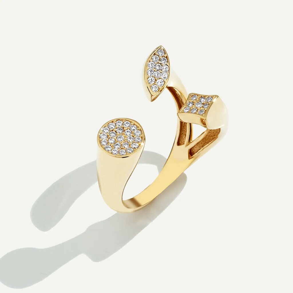 14 Ayar Altın Üç Detaylı Taşlı Yüzük