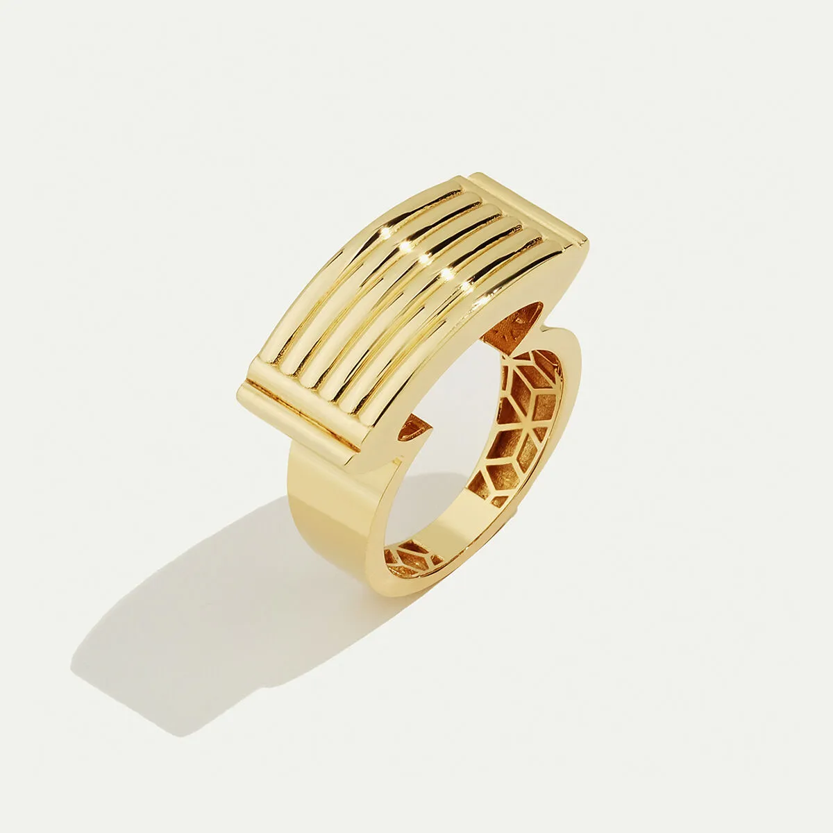 Vega 14 Ayar Altın Yivli Modern Tasarım Yüzük